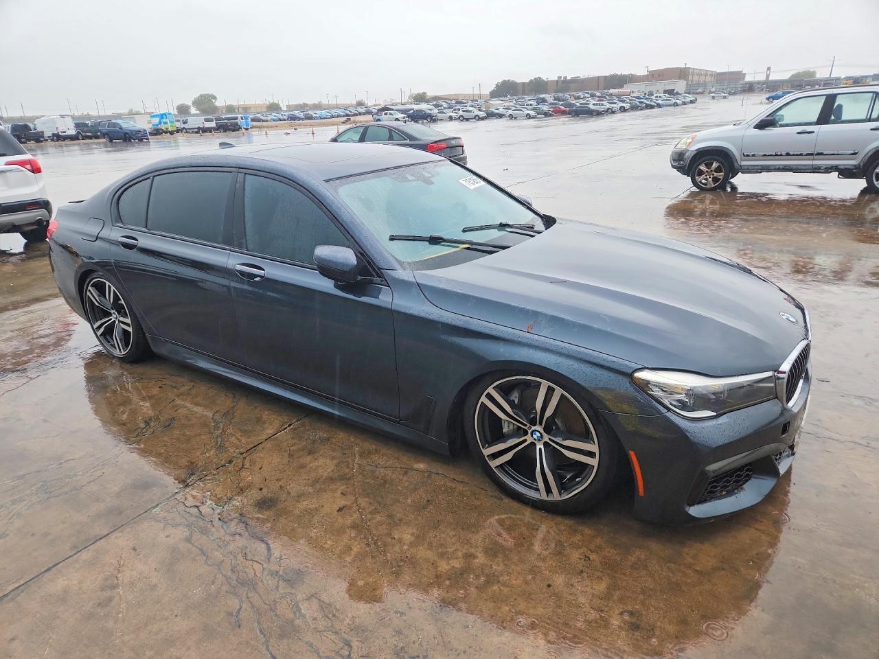 2019 BMW 740 I - zdjęcie 4