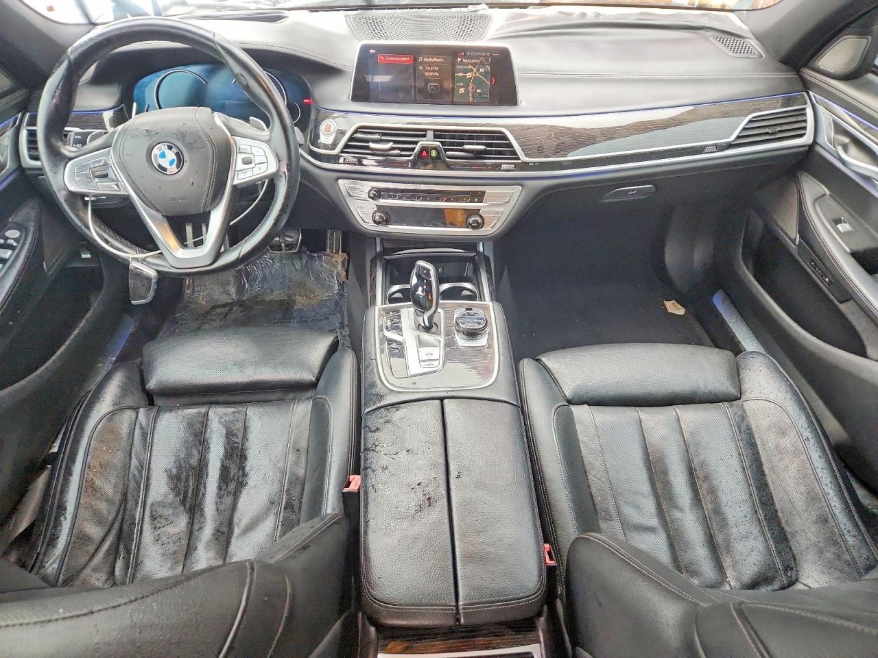 2019 BMW 740 I - zdjęcie 8