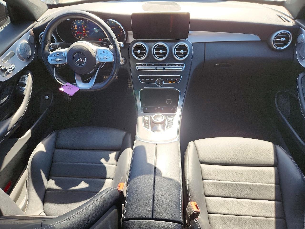 2021 Mercedes-Benz C 300 - zdjęcie 8