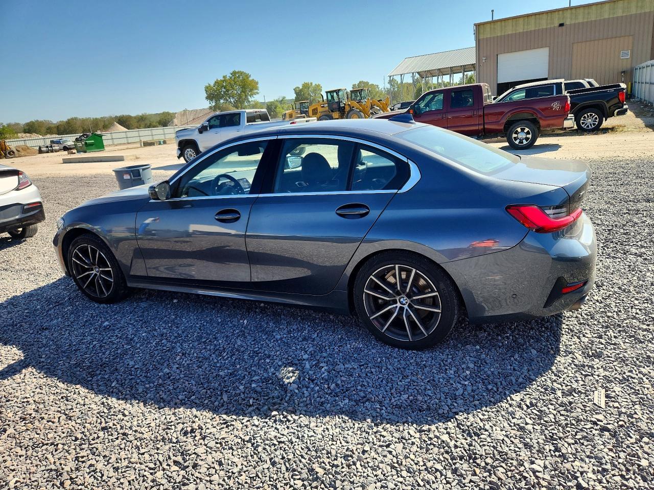 2019 BMW Seria 3 330i - zdjęcie 2
