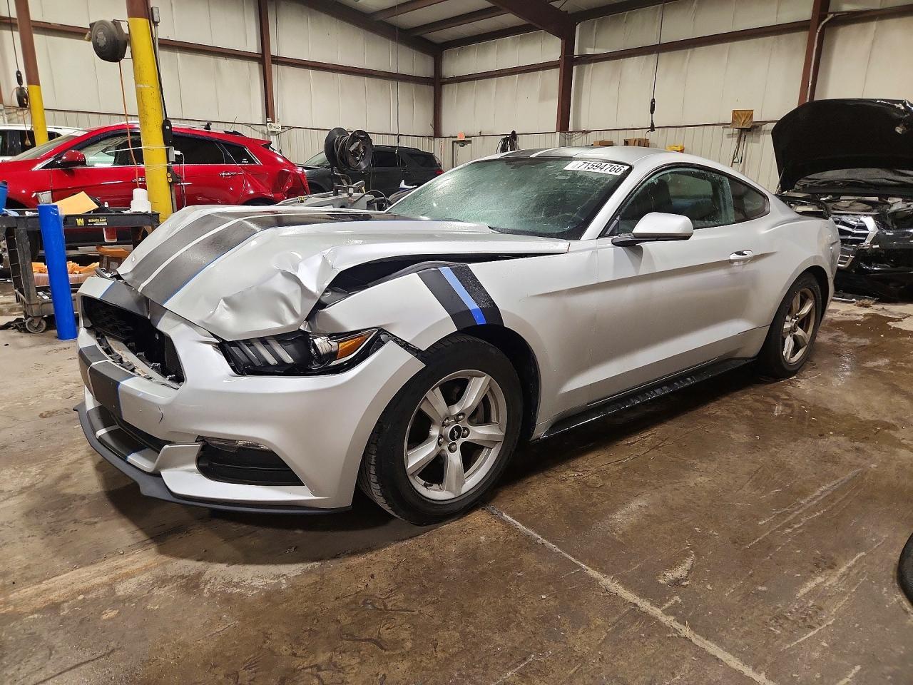 2017 Ford Mustang - zdjęcie główne