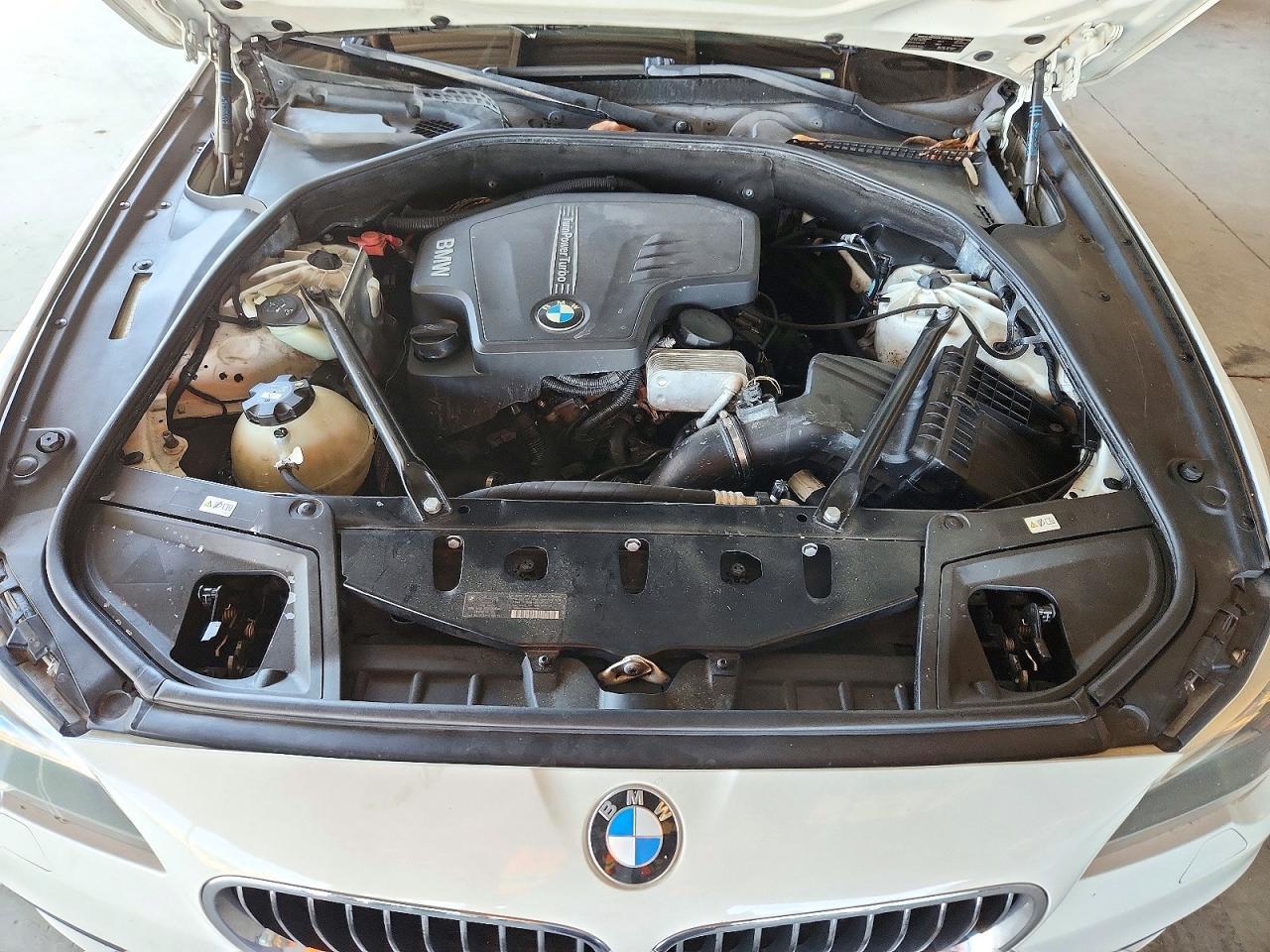 2014 BMW 528 I - zdjęcie 11