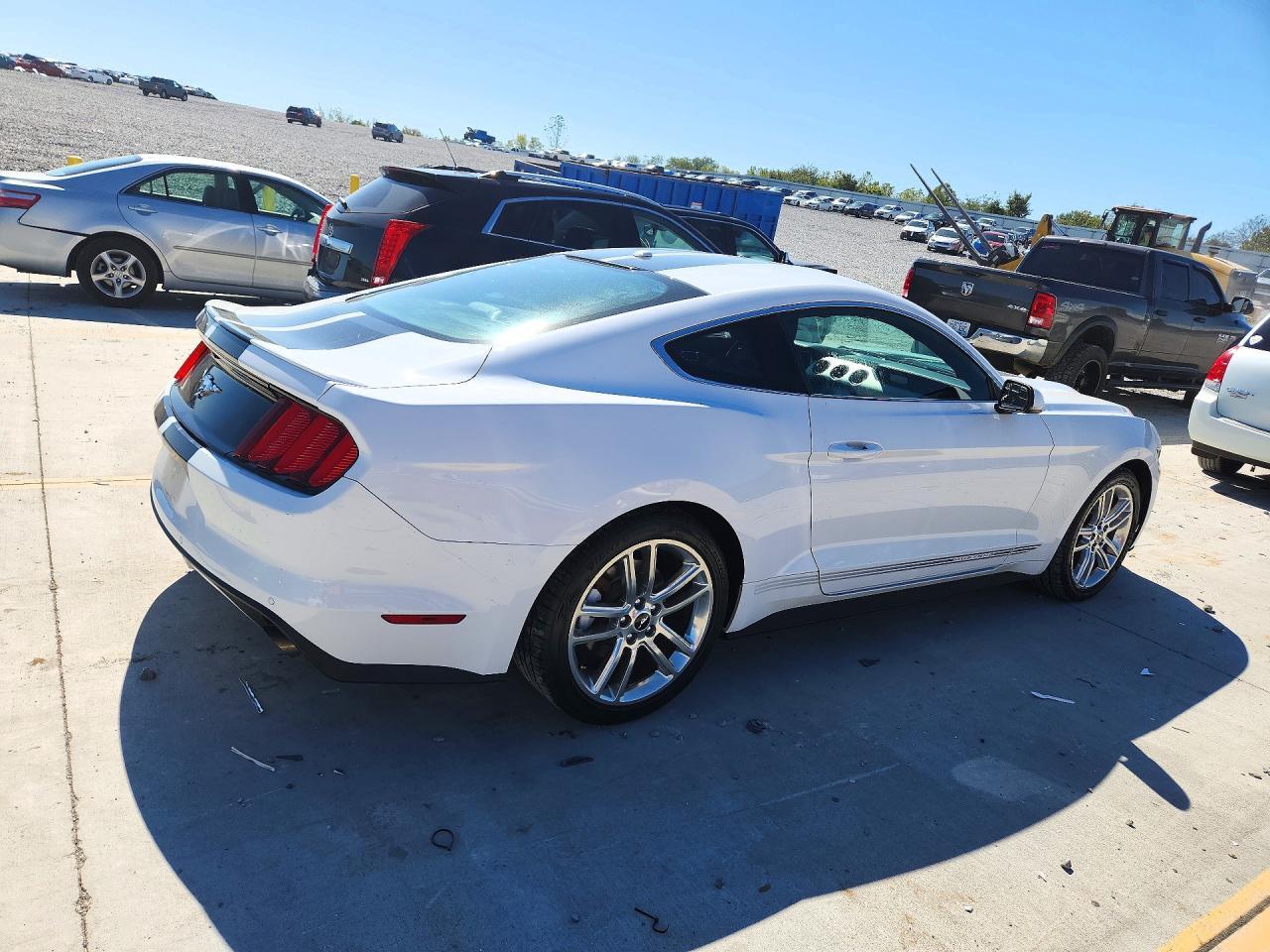2017 Ford Mustang - zdjęcie 3