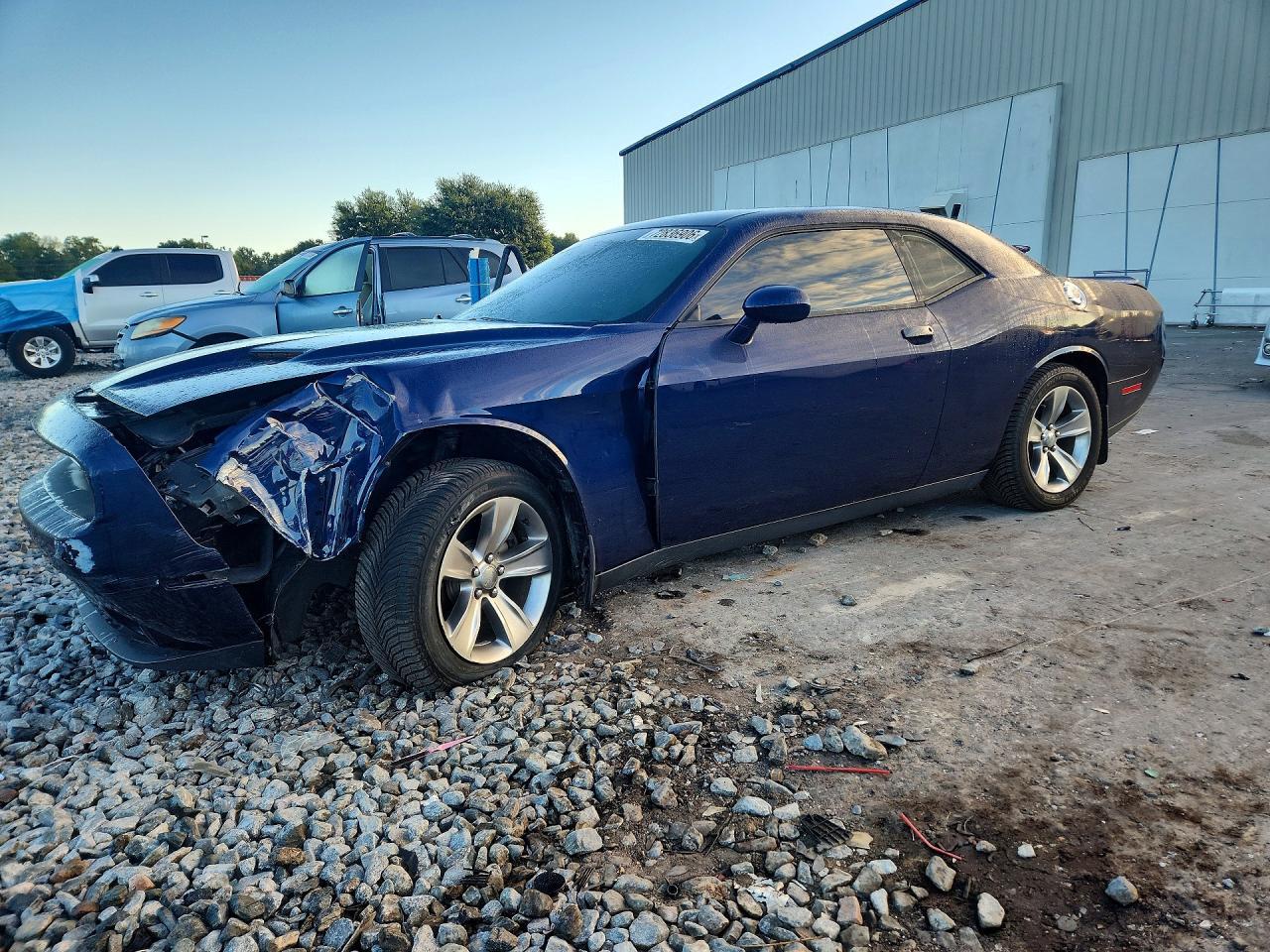 2016 Dodge Challenger Sxt - zdjęcie główne