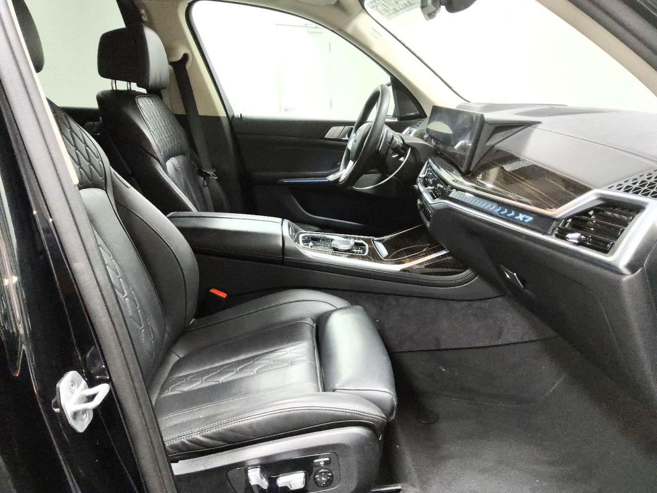 2026 BMW X7 xDrive40I - zdjęcie 9