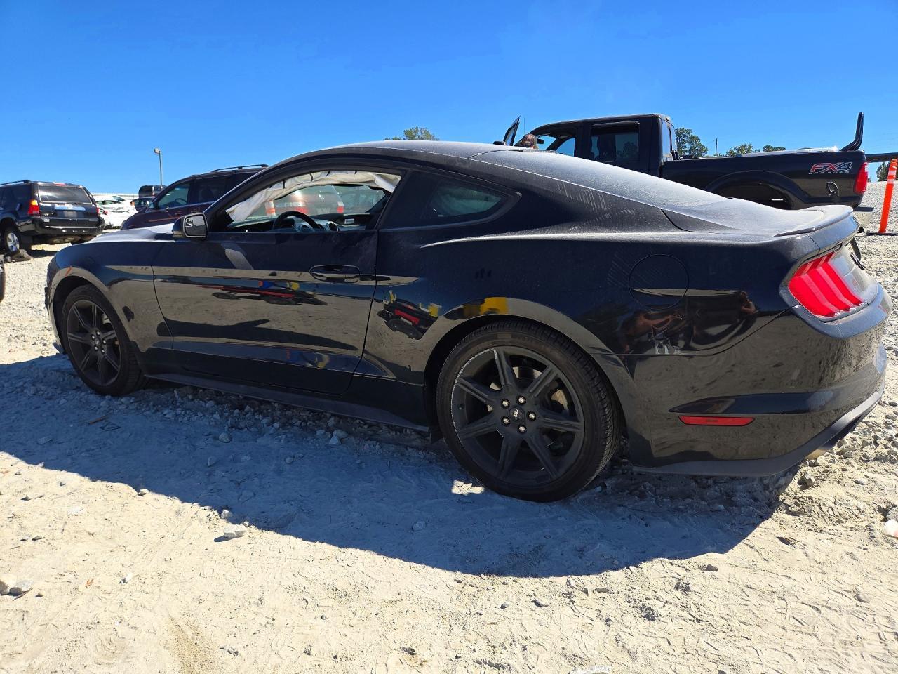 2019 Ford Mustang - zdjęcie 2