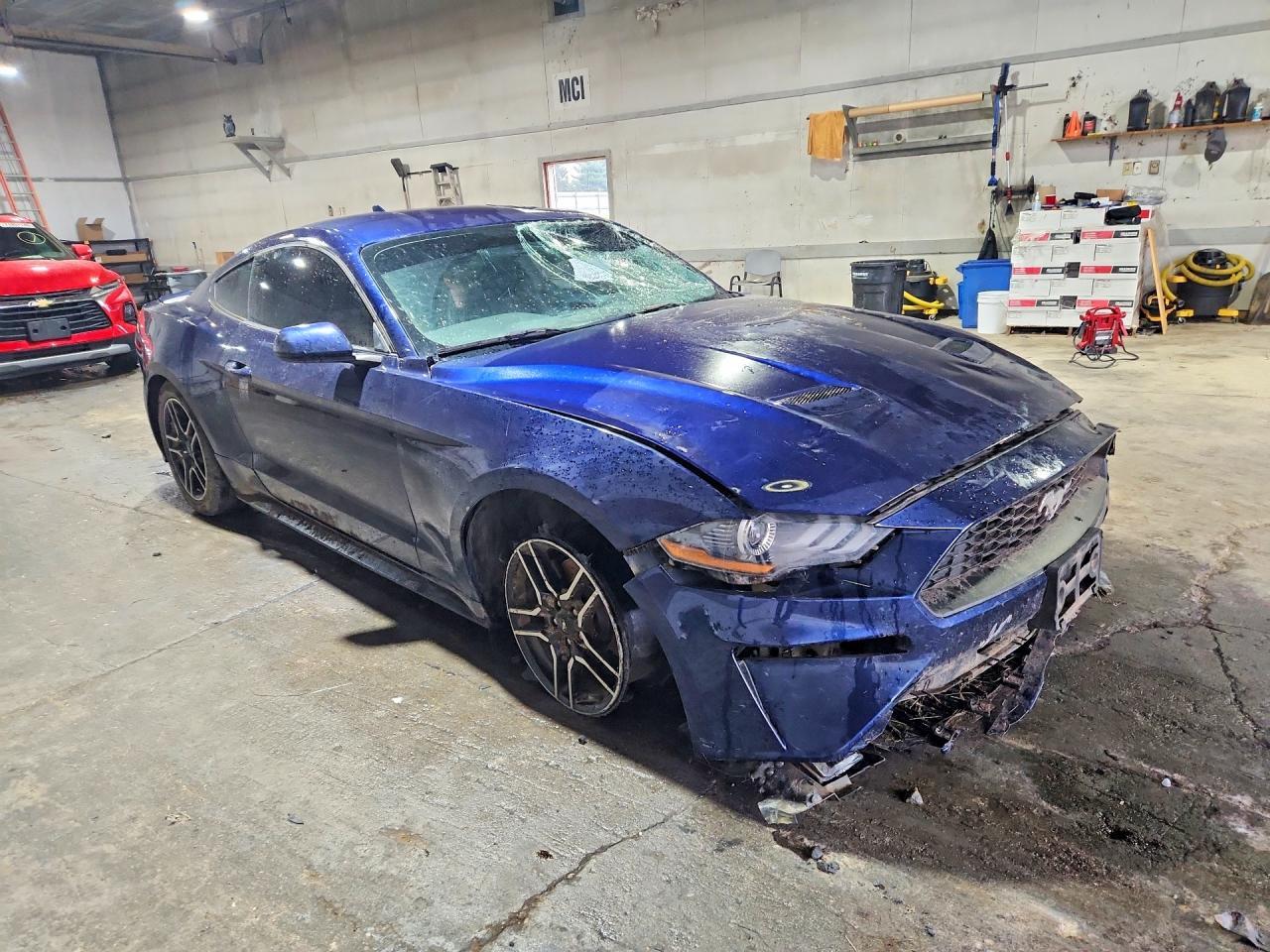 2020 Ford Mustang - zdjęcie 4
