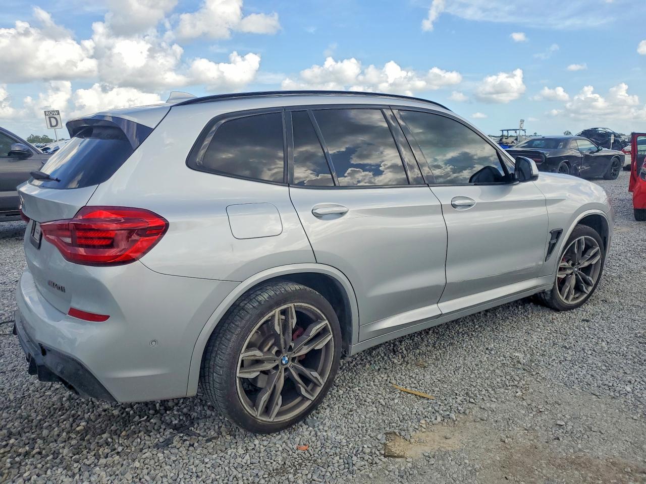 2021 BMW X3 xDrivem40I - zdjęcie 3