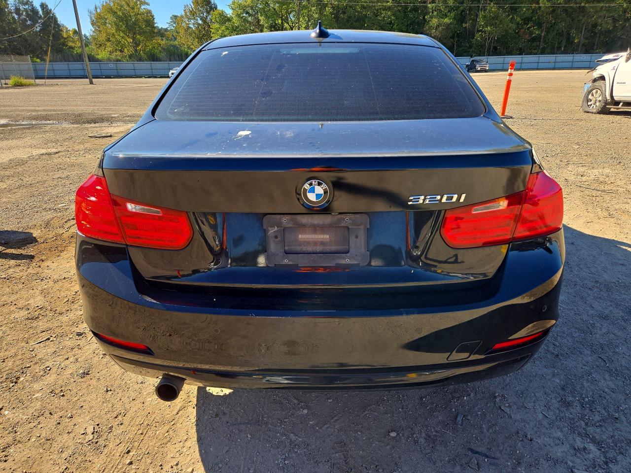 2015 BMW 320 I - zdjęcie 6