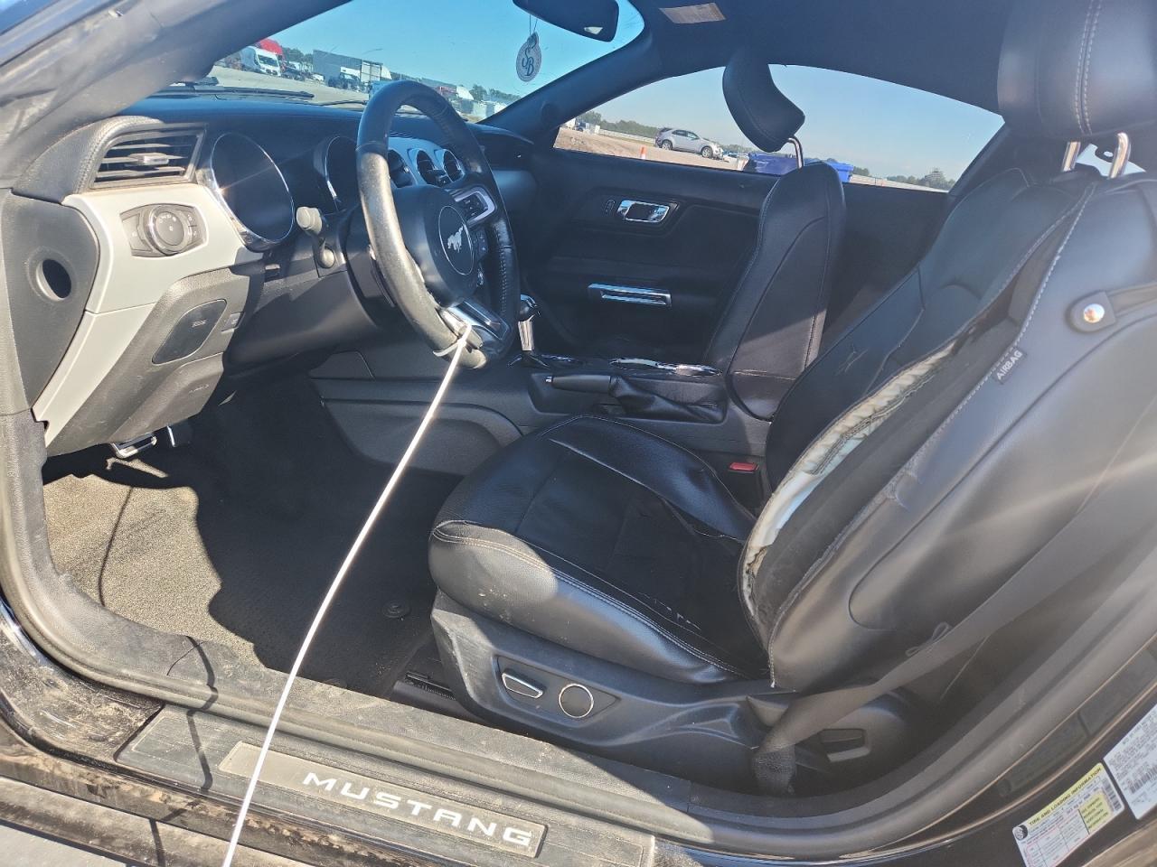 2017 Ford Mustang - zdjęcie 7