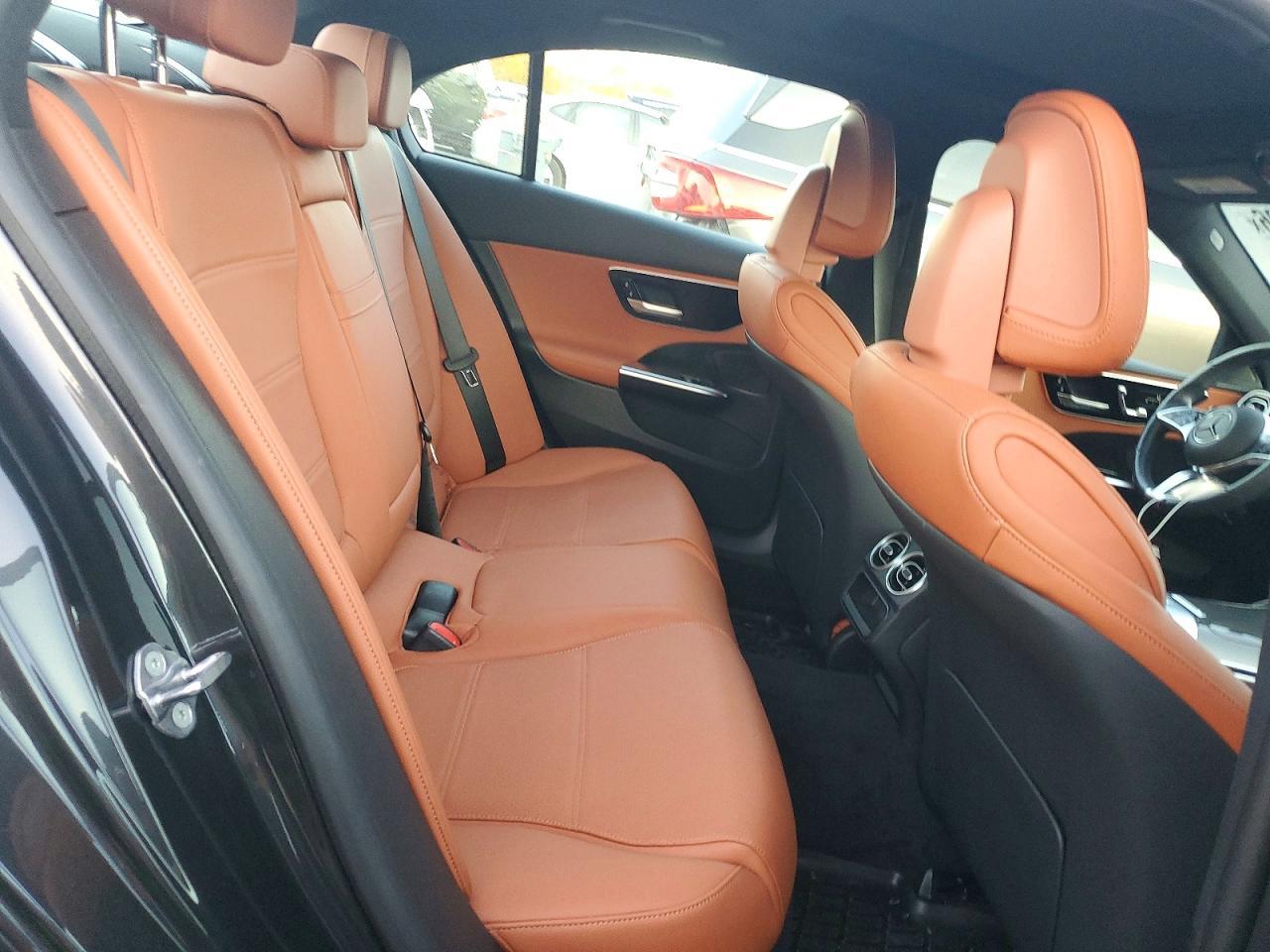 2023 Mercedes-Benz C 300 4Matic - zdjęcie 10