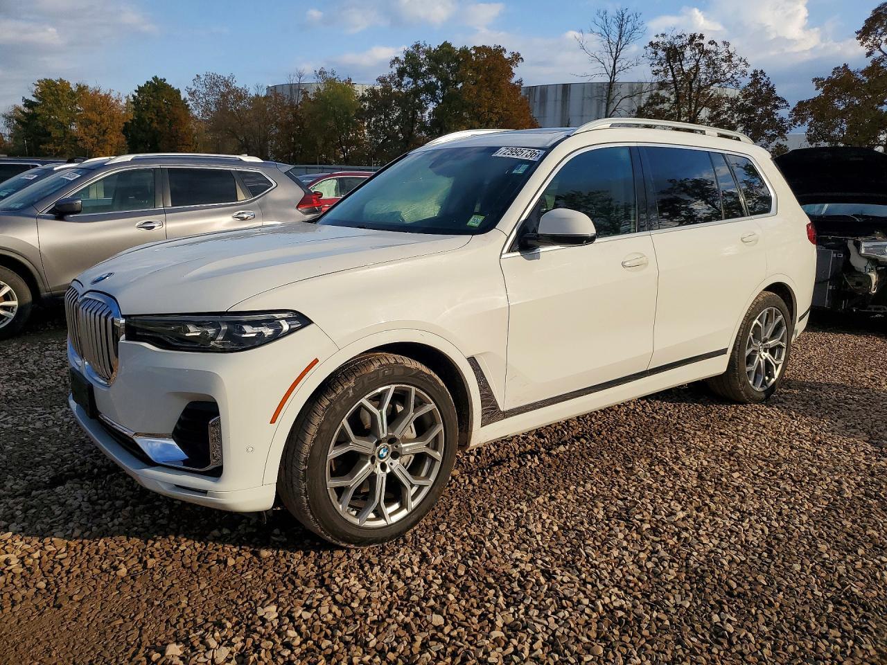 2020 BMW X7 xDrive40I - zdjęcie główne