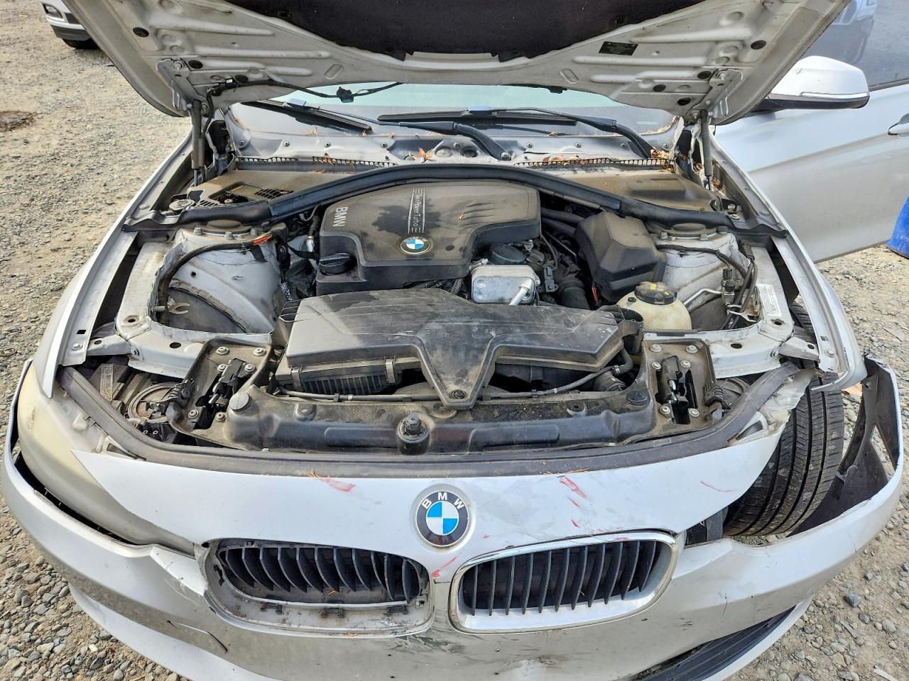 2015 BMW 320 I - zdjęcie 11