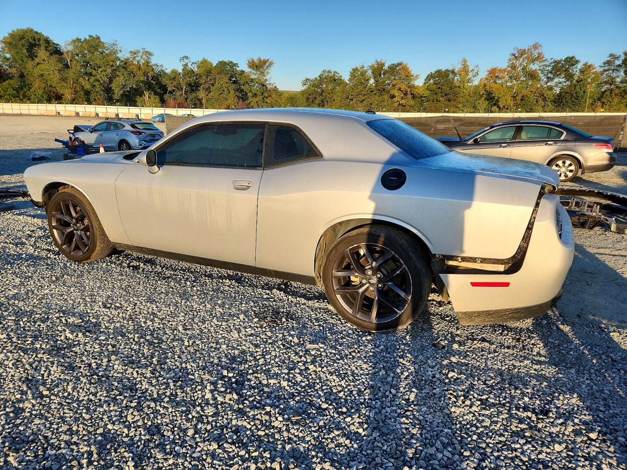 2021 Dodge Challenger Sxt - zdjęcie 2