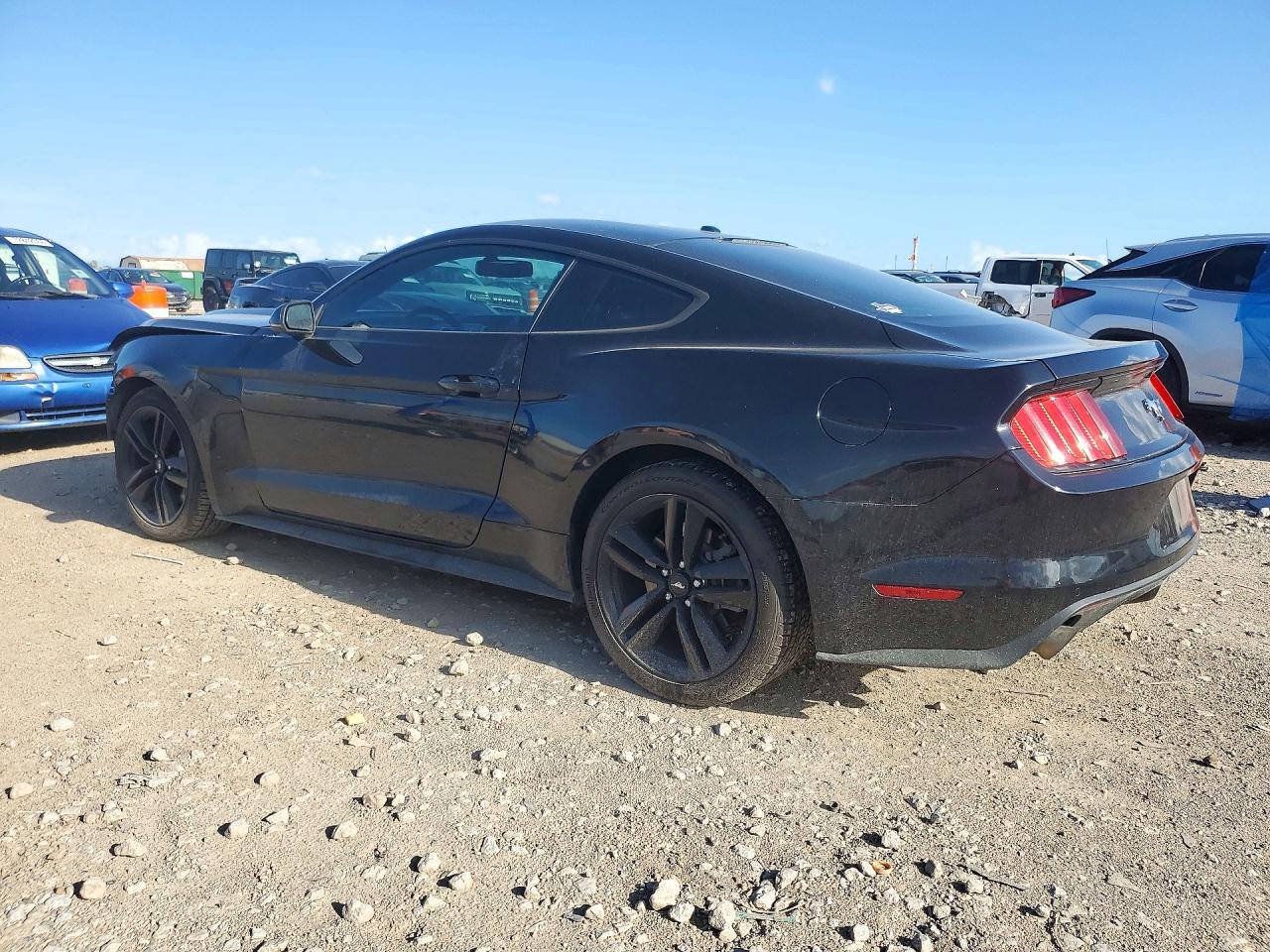 2017 Ford Mustang - zdjęcie 2