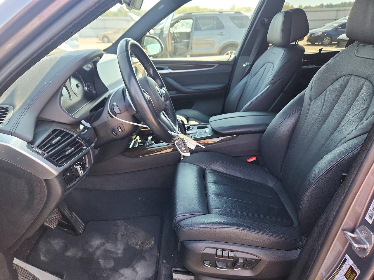 2016 BMW X5 xDrive50I - zdjęcie 7