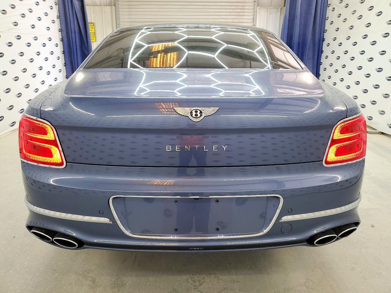 2022 Bentley Flying Spur - zdjęcie 6