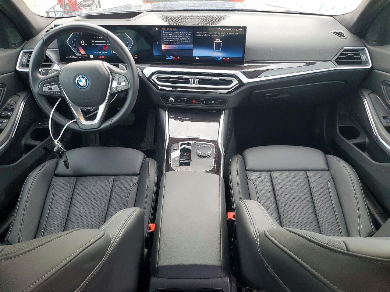 2024 BMW Seria 3 330e - zdjęcie 8