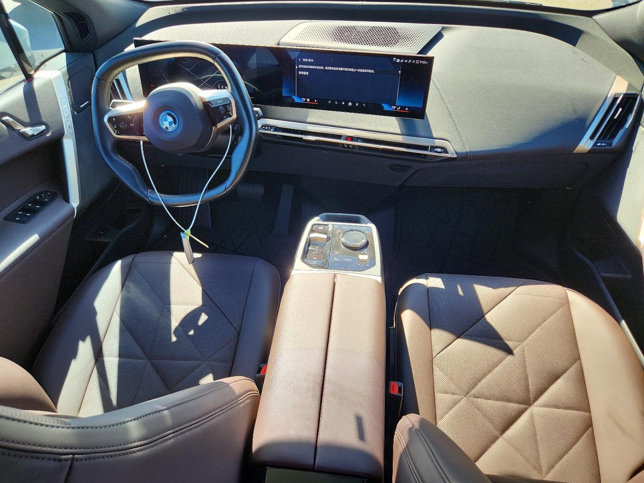 2024 BMW Ix xDrive50 - zdjęcie 8
