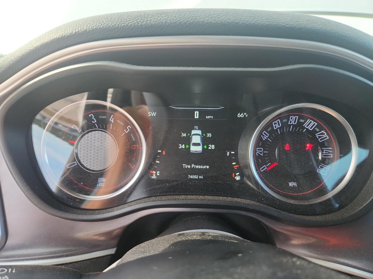 2019 Dodge Challenger R/T - zdjęcie 9