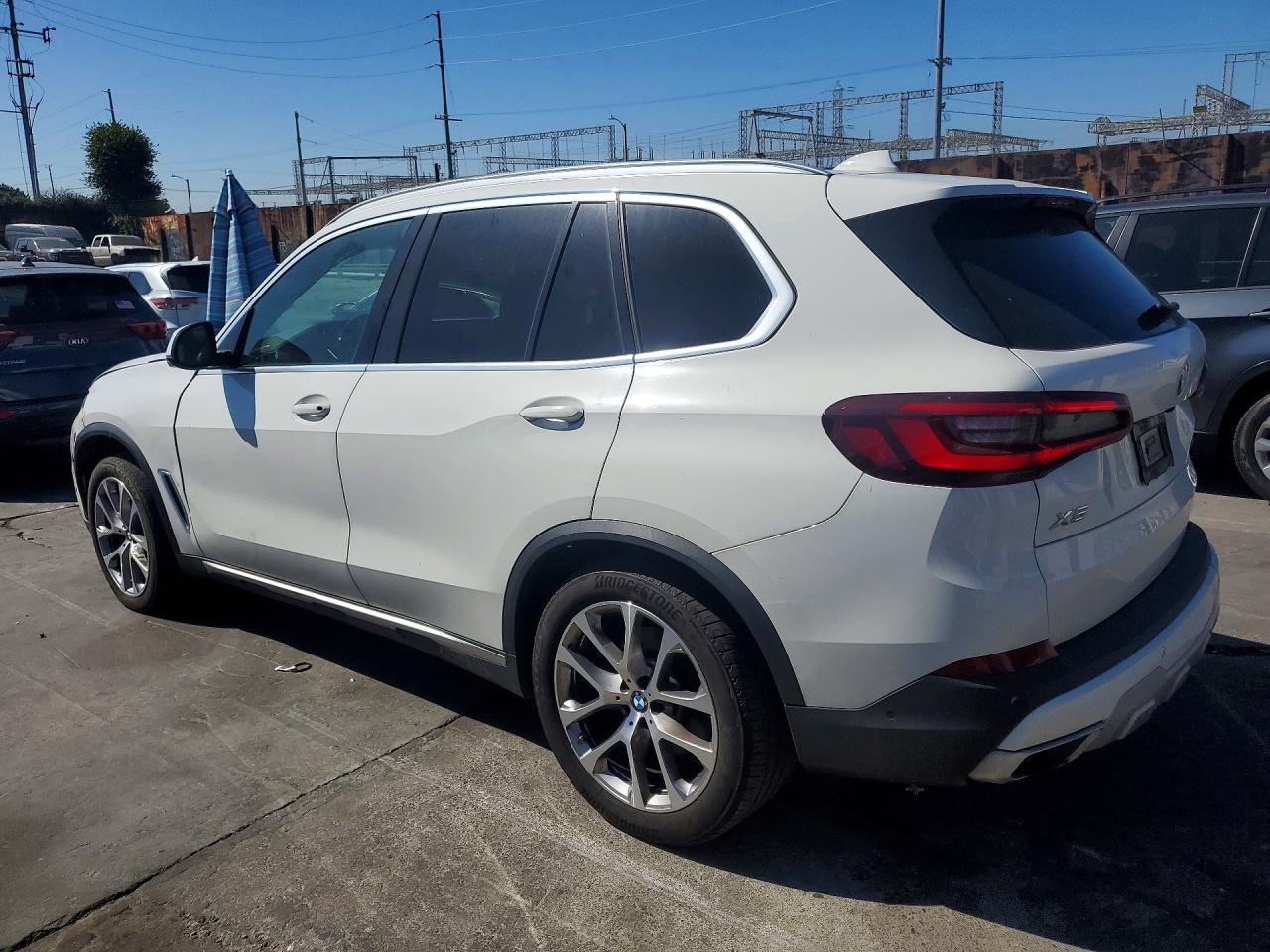 2022 BMW X5 Sdrive 40I - zdjęcie 2