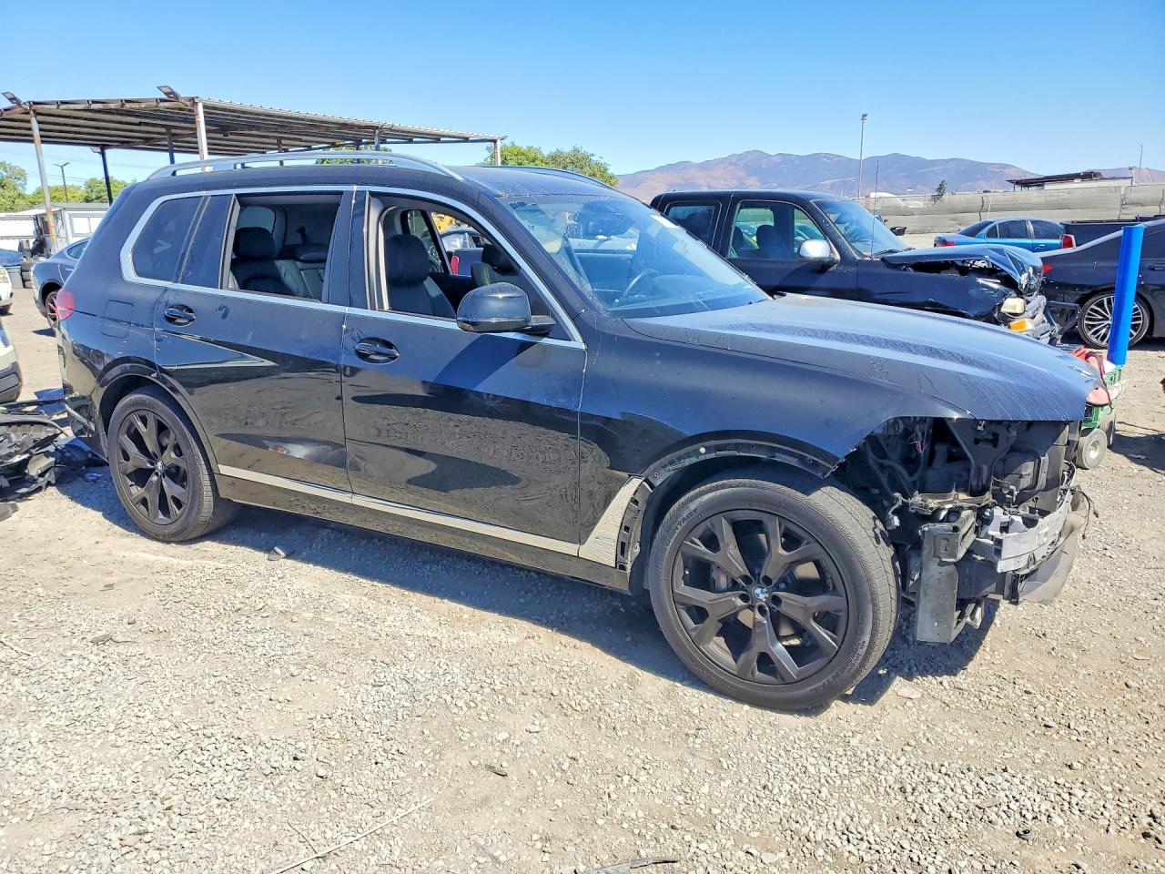 2022 BMW X7 xDrive40I - zdjęcie 4