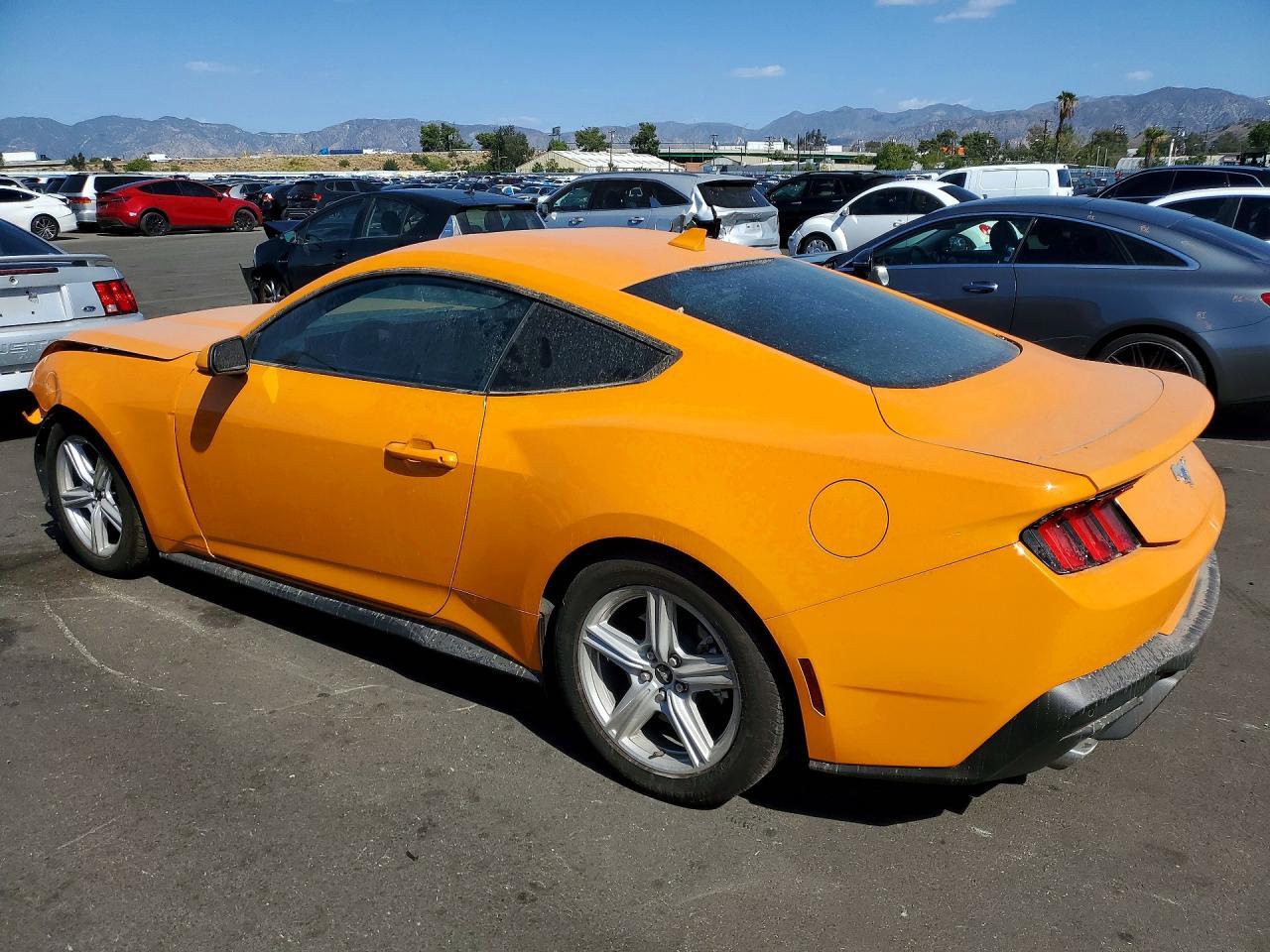 2026 Ford Mustang - zdjęcie 2