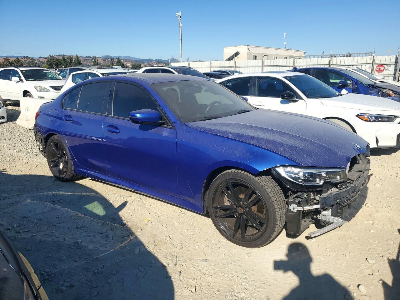 2022 BMW 330I - zdjęcie 4