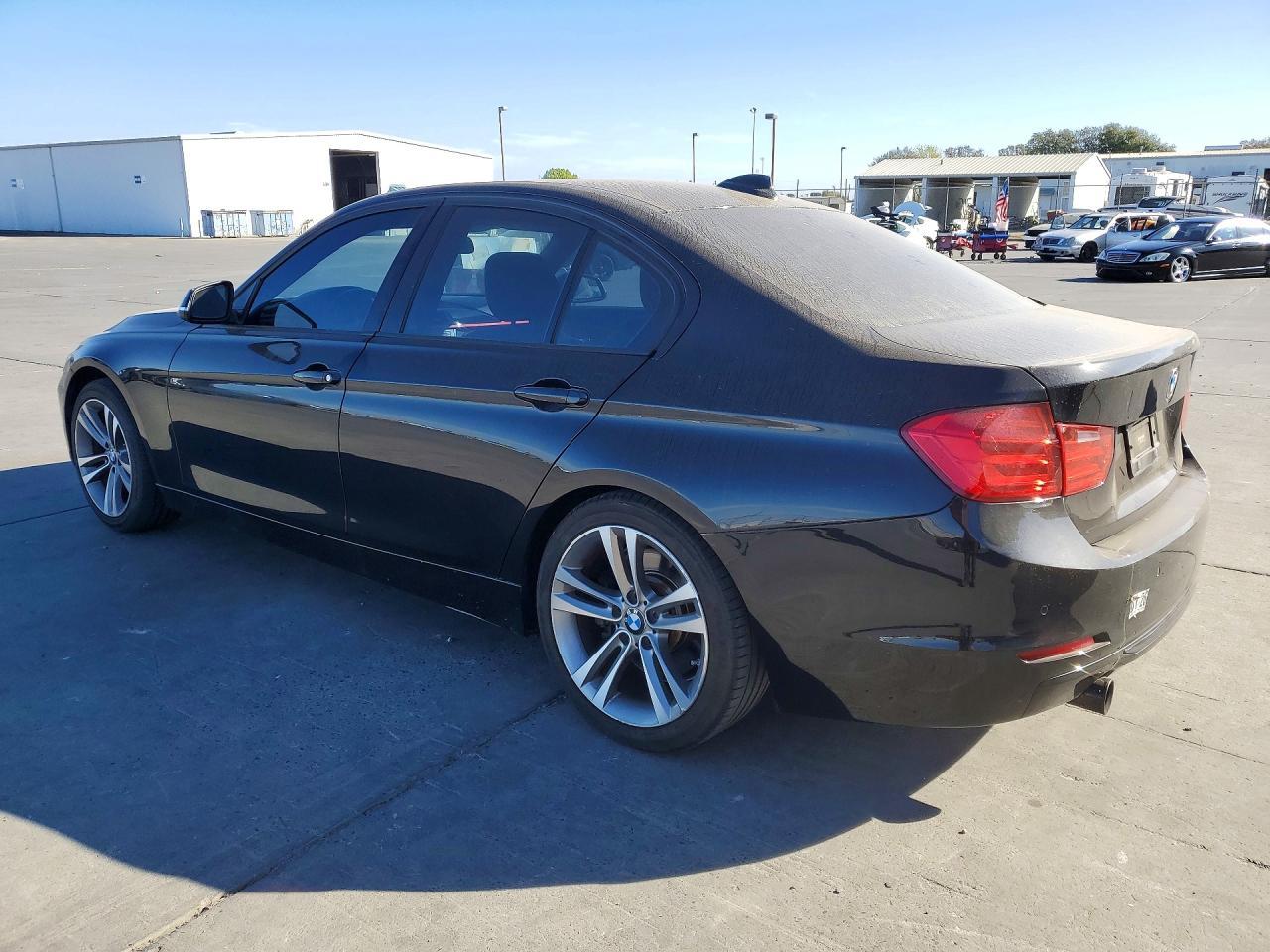 2013 BMW 335 I - zdjęcie 2