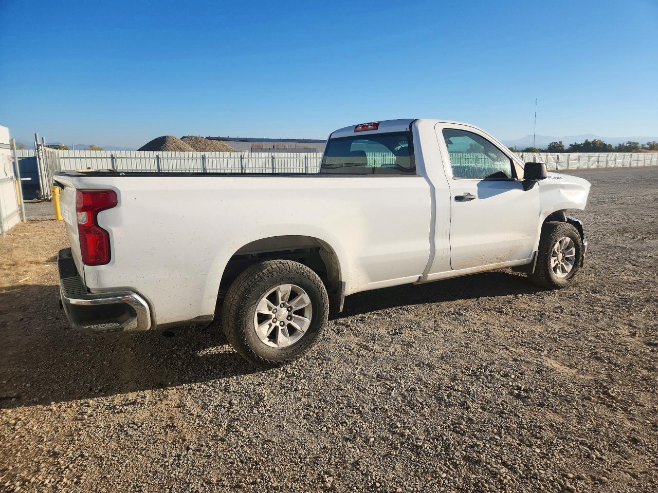2021 Chevrolet Silverado C1500 - zdjęcie 3