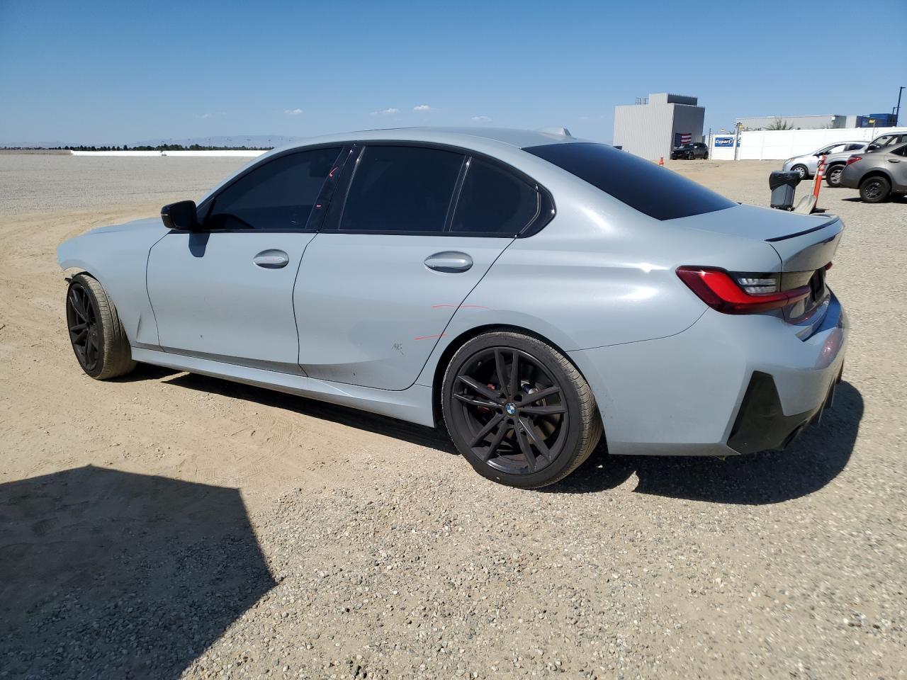 2023 BMW 330I - zdjęcie 2