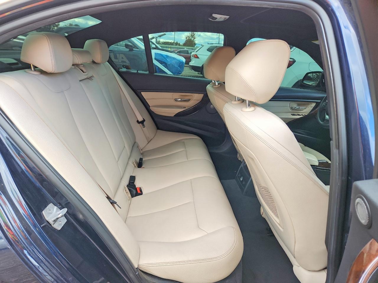 2015 BMW Seria 3 335i - zdjęcie 10
