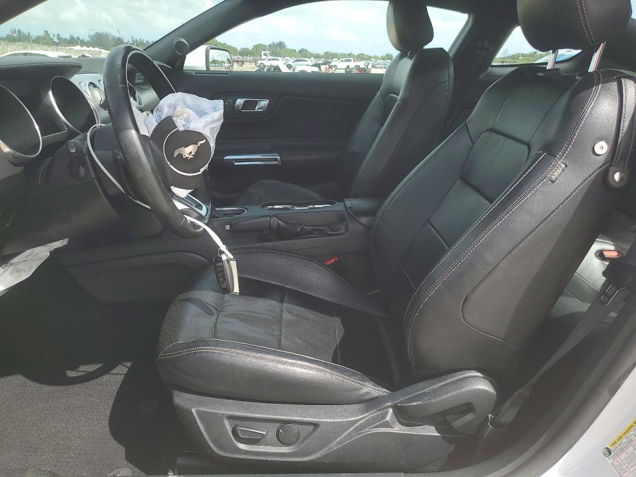 2021 Ford Mustang - zdjęcie 7