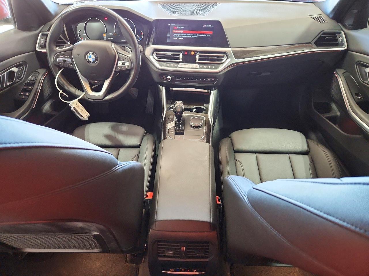 2020 BMW Seria 3 330i - zdjęcie 8