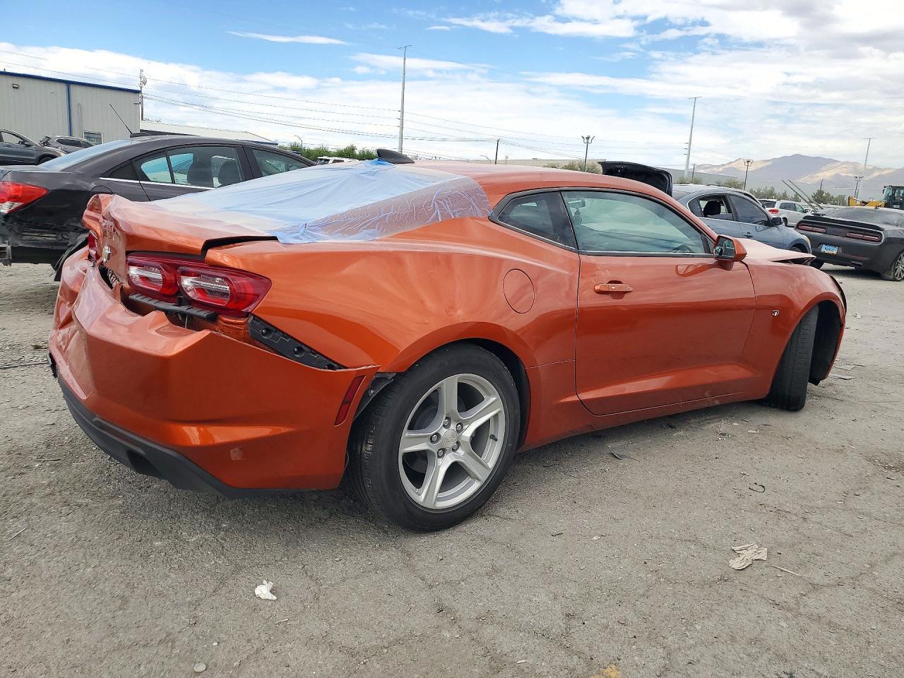 2023 Chevrolet Camaro Ls - zdjęcie 3