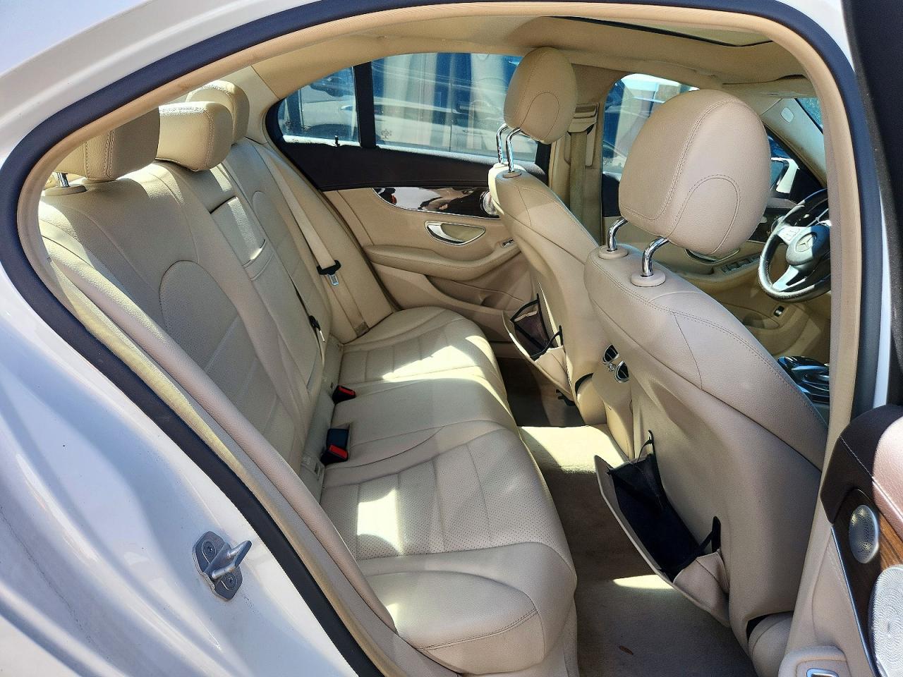 2015 Mercedes-Benz C 300 4Matic - zdjęcie 10