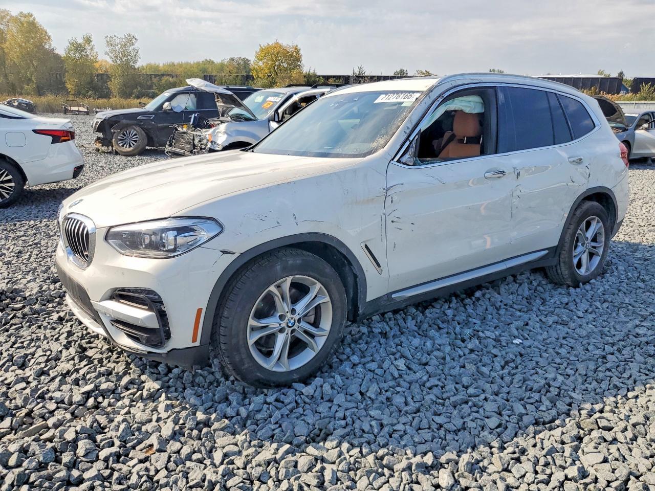2021 BMW X3 xDrive30I - zdjęcie główne