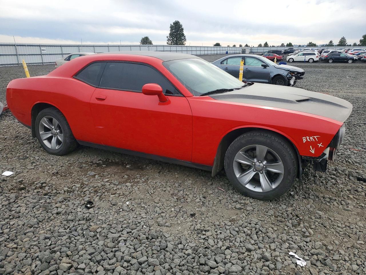 2016 Dodge Challenger Sxt - zdjęcie 4