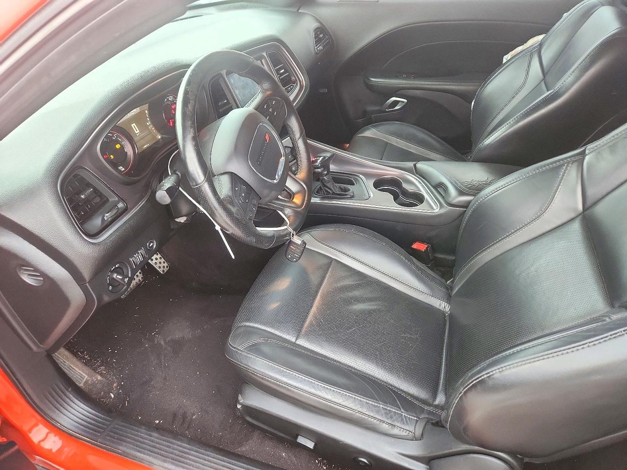 2017 Dodge Challenger Sxt - zdjęcie 7