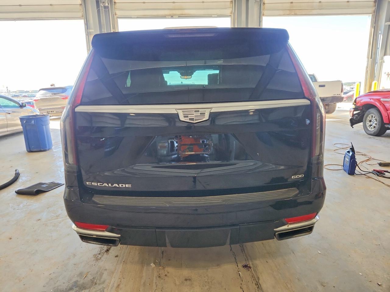 2021 Cadillac Escalade Premium Luxury Platinum - zdjęcie 6