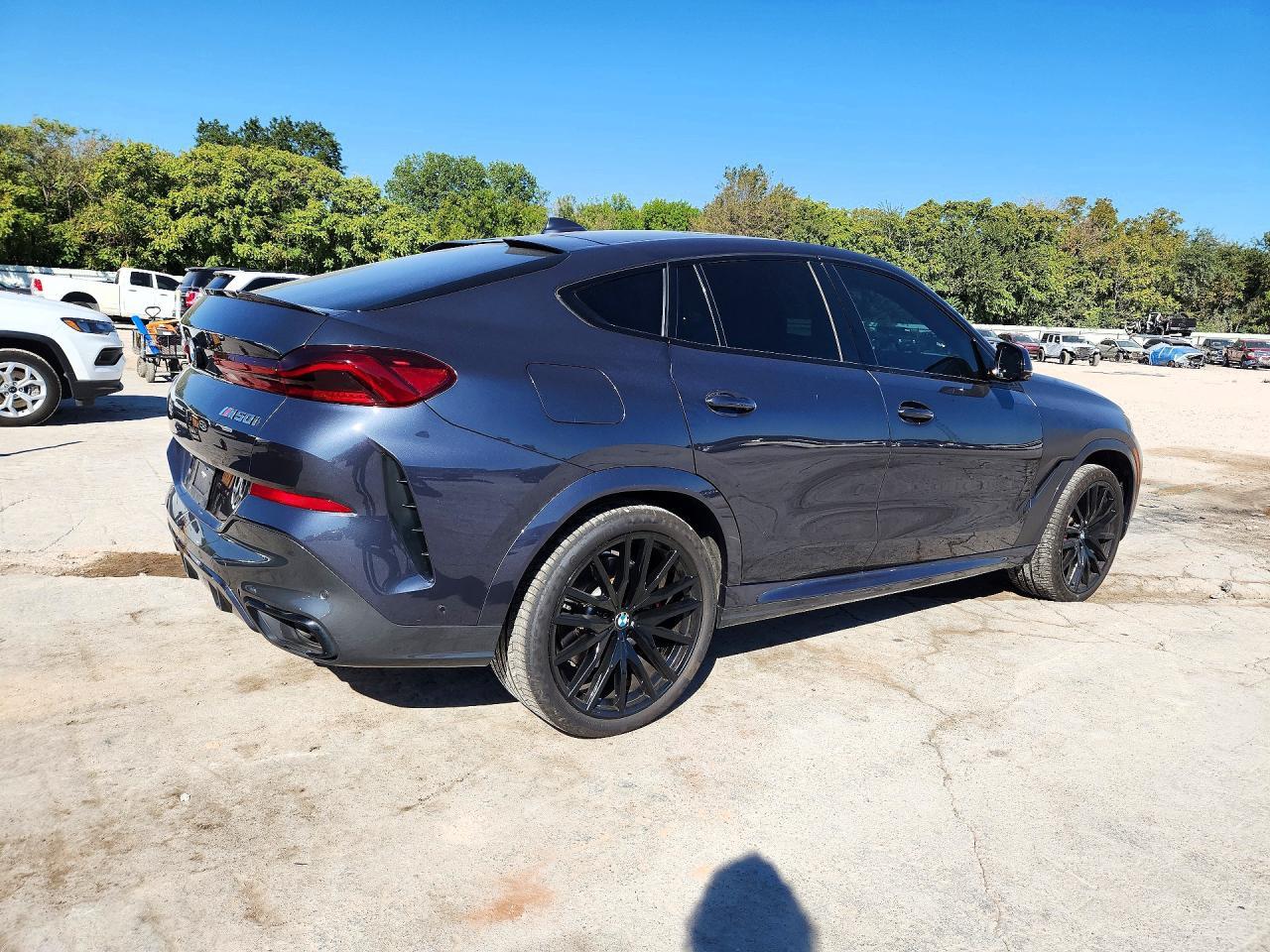 2022 BMW X6 M50I - zdjęcie 3