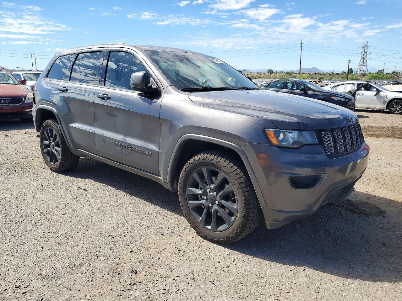 2017 Jeep Grand Cherokee Laredo - zdjęcie 4