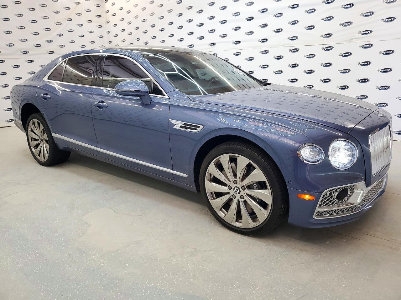 2022 Bentley Flying Spur - zdjęcie 4