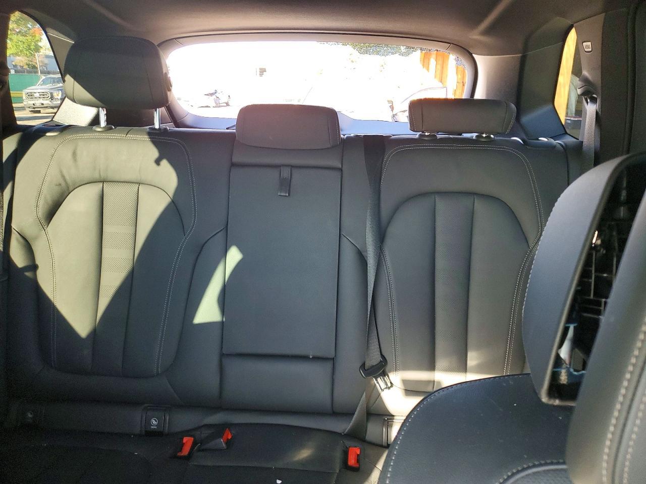 2022 BMW X5 xDrive45E - zdjęcie 10