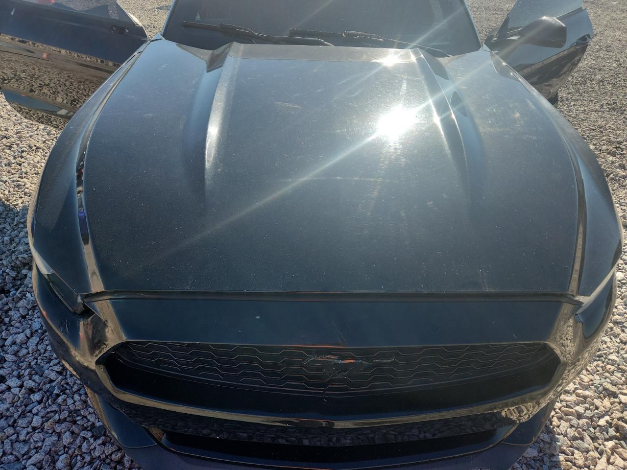 2017 Ford Mustang - zdjęcie 11