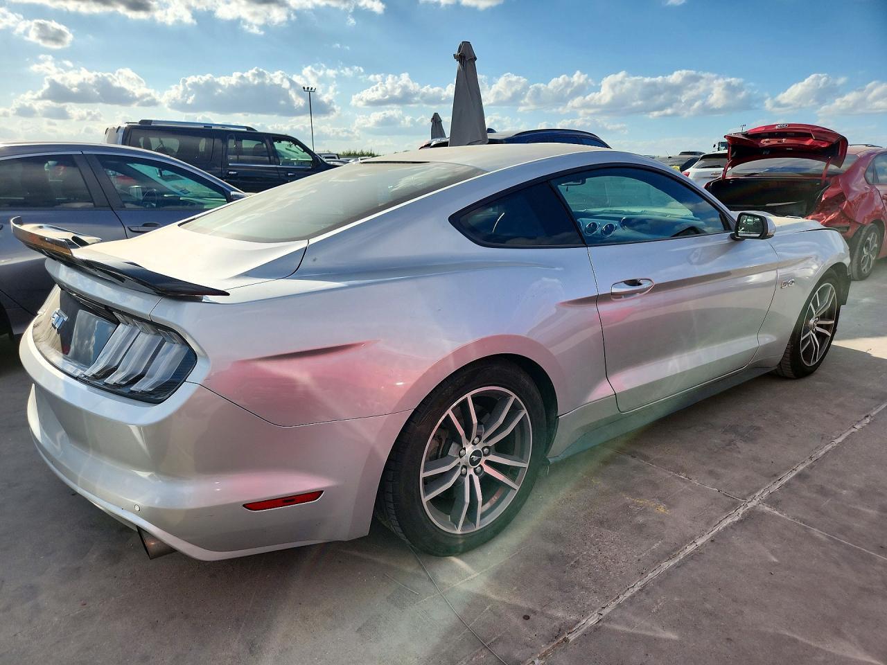 2015 Ford Mustang Gt - zdjęcie 3