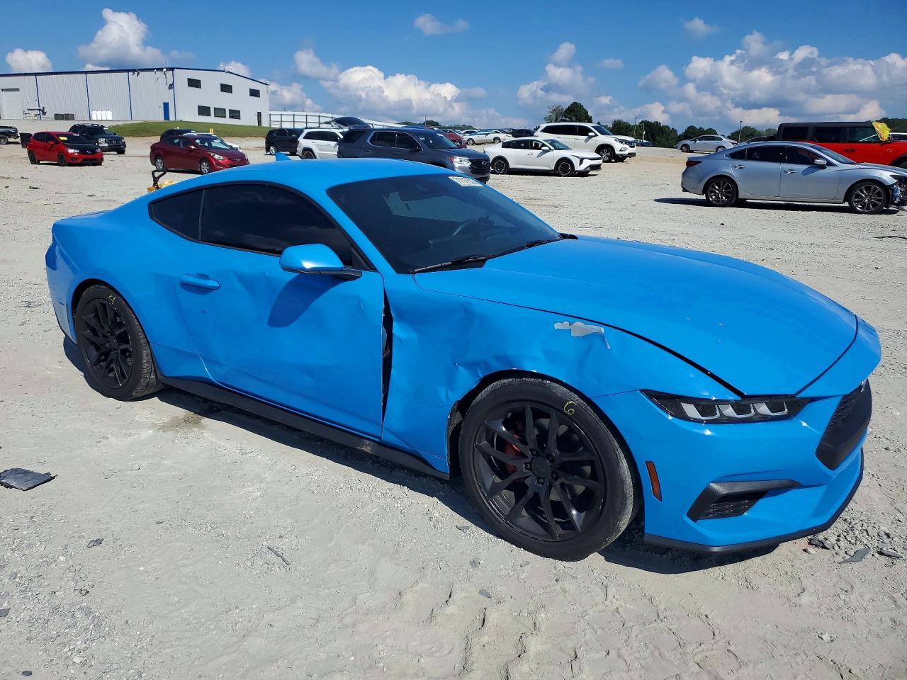 2024 Ford Mustang - zdjęcie 4