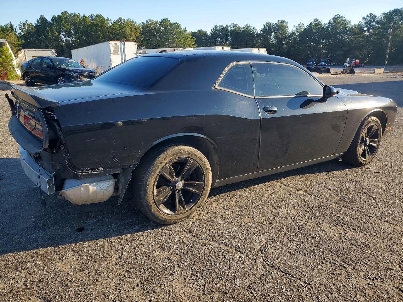 2023 Dodge Challenger Sxt - zdjęcie 3