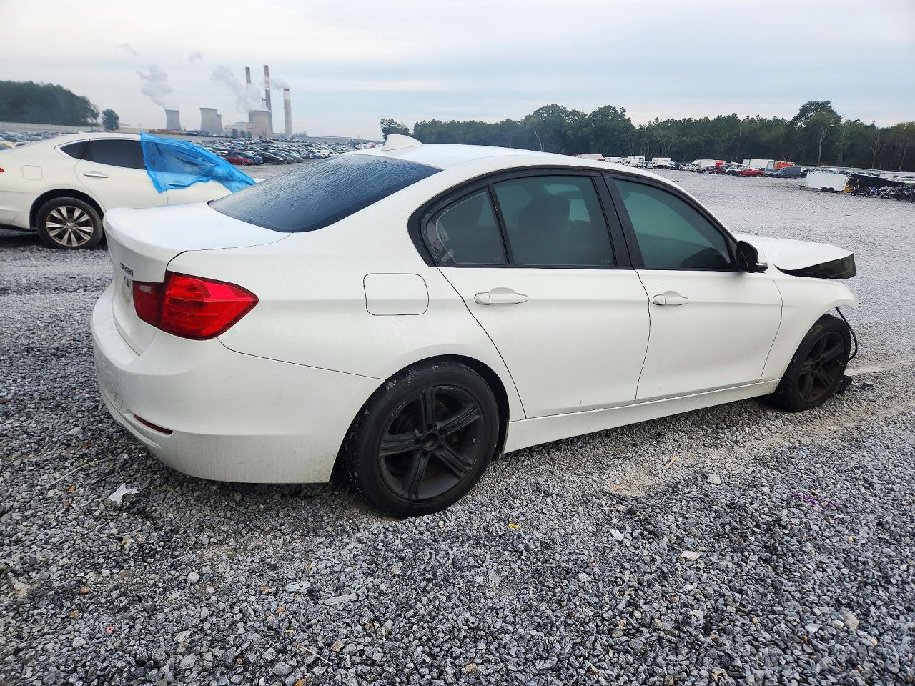 2014 BMW Seria 3 328i - zdjęcie 3