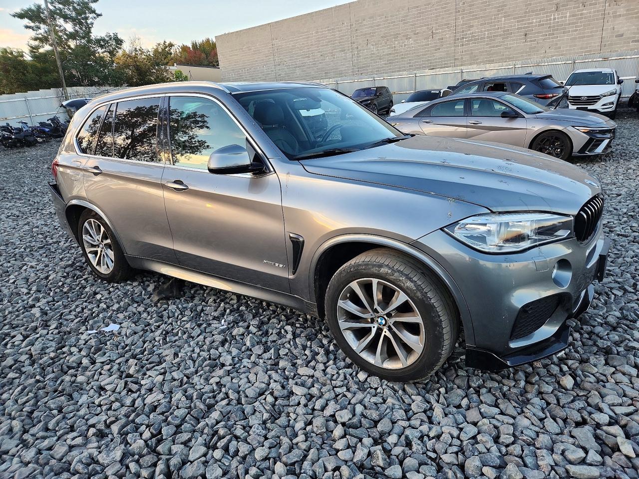 2016 BMW X5 xDrive35I - zdjęcie 4